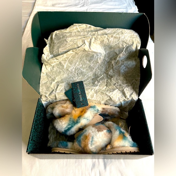 EMU AUSTRALIA DESERT TIE-DYE MAYBERRY SLIPPERS, US WOMEN’S SIZE 6, NIB - Picture 9 of 11